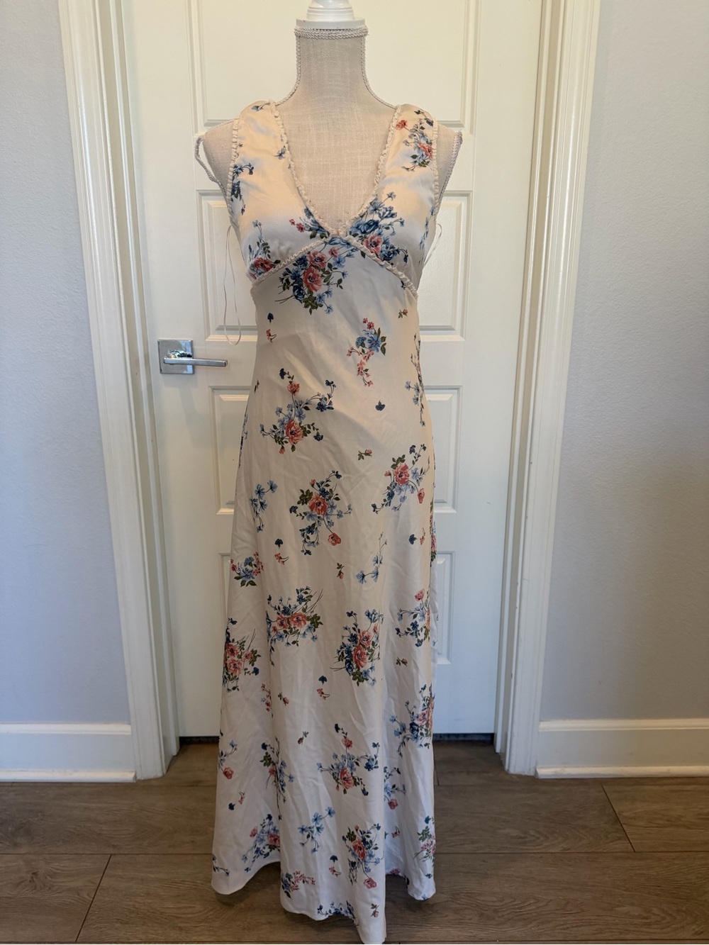 Floral V-Neck Maxi Dress in Cream